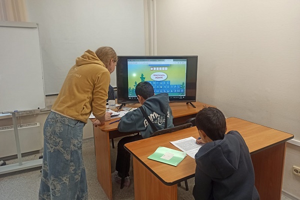 28.02 УКЦ «АЛГОРИТМ-С» продолжает обучение русскому языку как иностранному