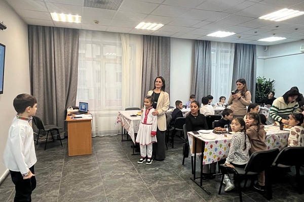 Праздничное мероприятие, приуроченное ко Дню матери, провели в УКЦ "Алгоритм-С"